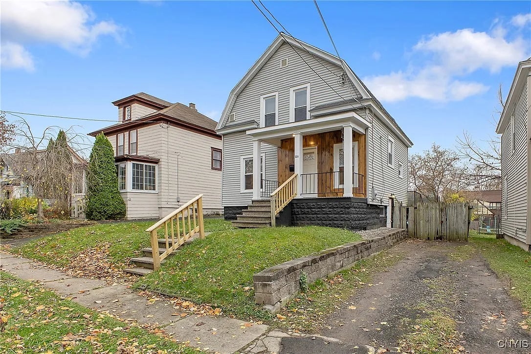 224 Stafford Ave