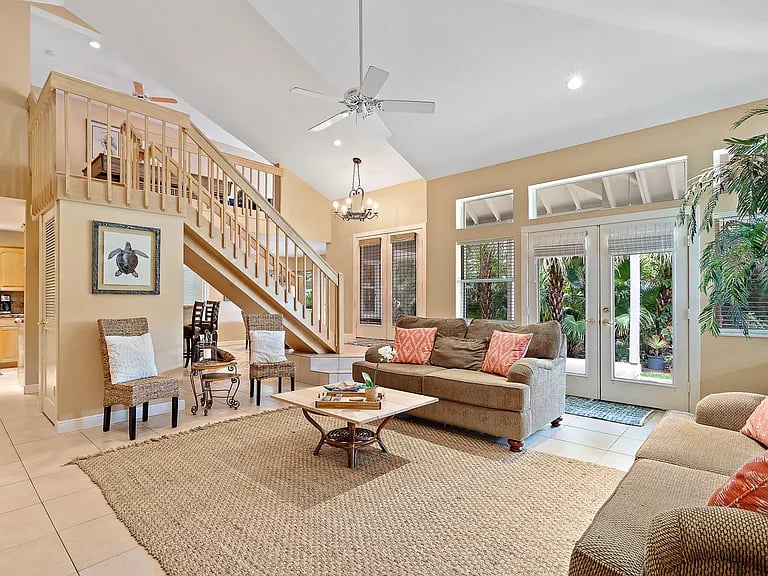 17964 April Ln