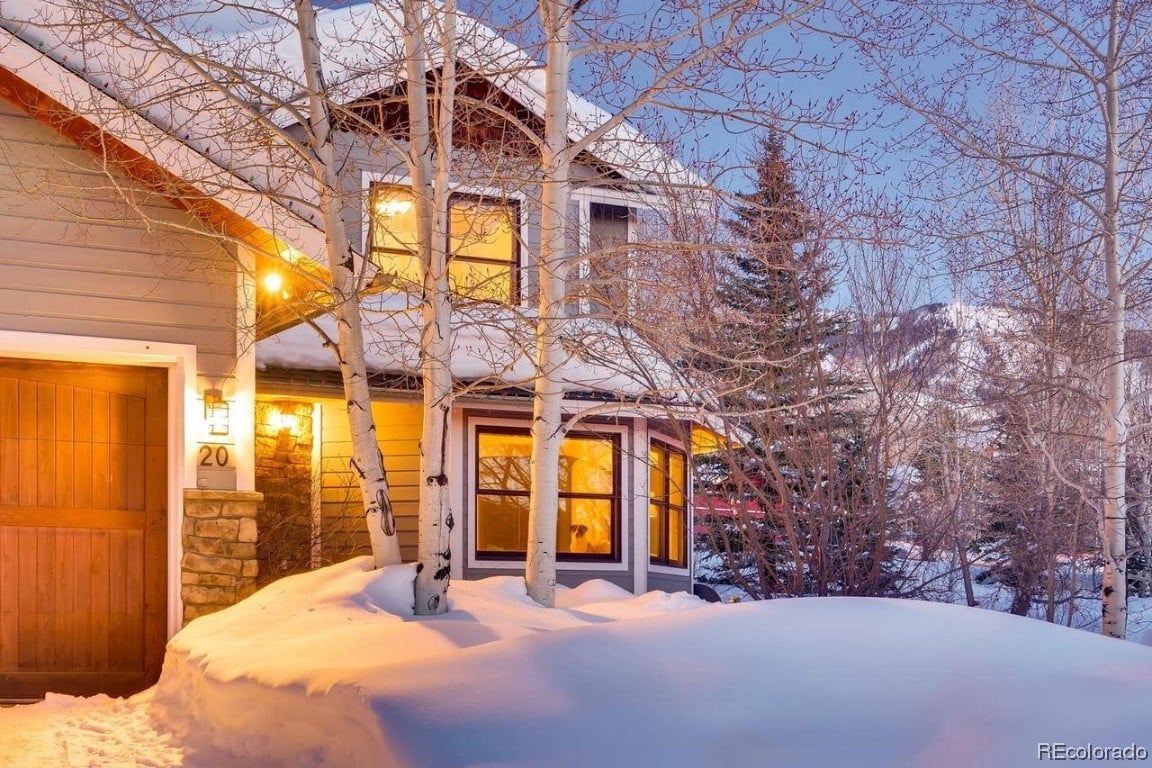 20 Copper Rose Ct