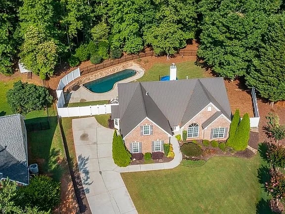 2815 Superior Dr