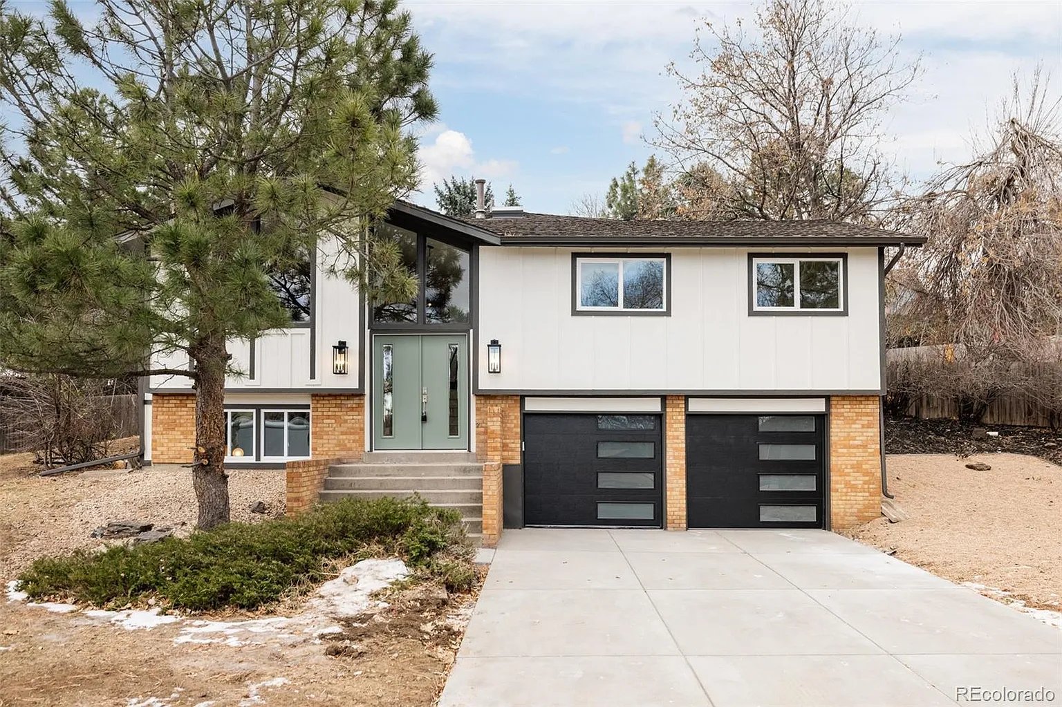 436 Devinney Ct