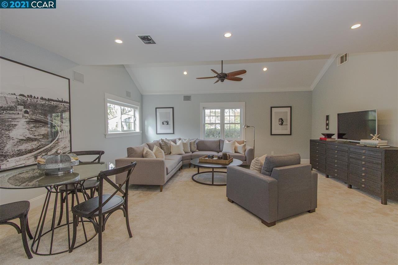8 Foothill Park Ter