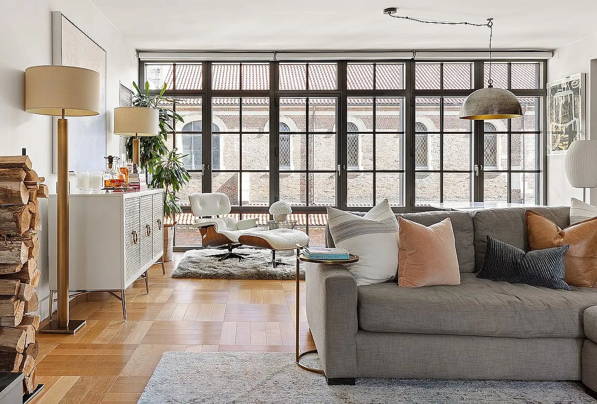 500 W 21st St APT 3A