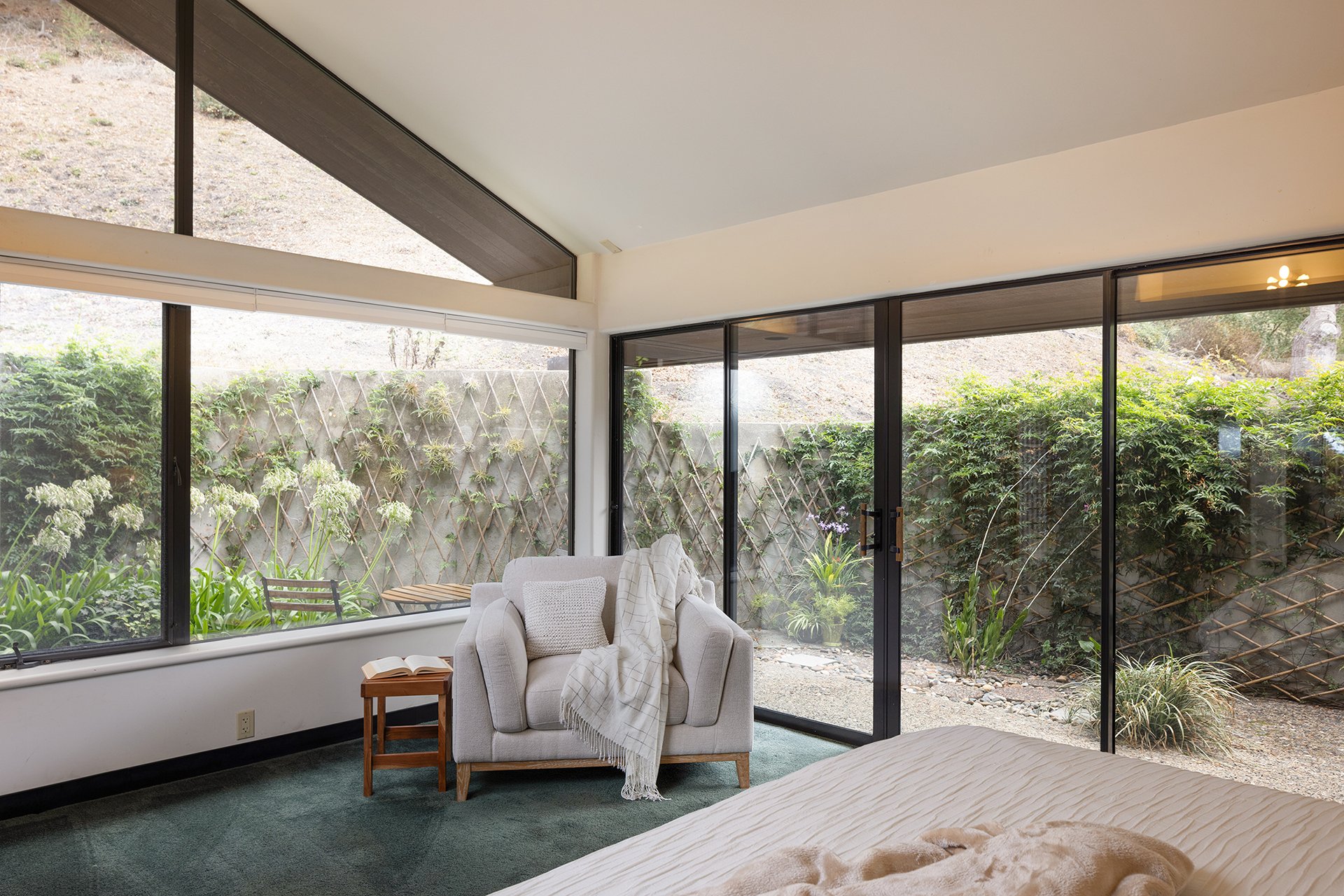 Carmel Bayview Retreat - 571 Viejo Rd