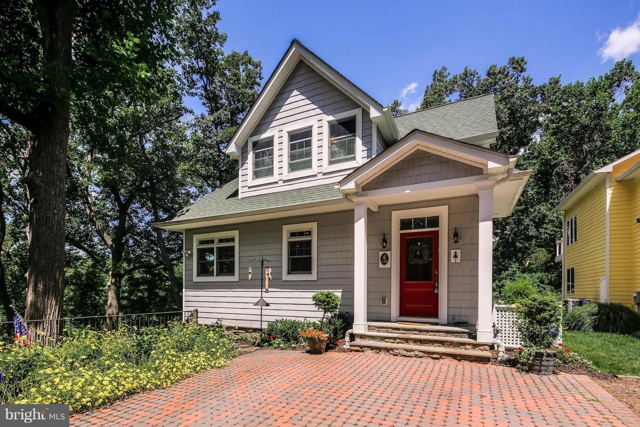 132 Severn Ave