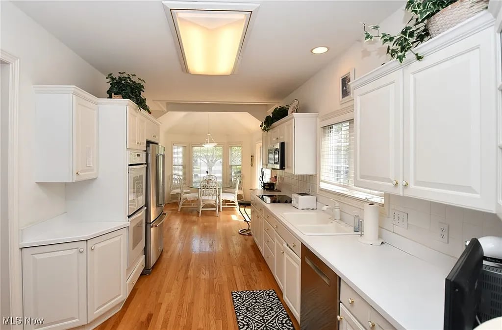 410 W Glengary Cir