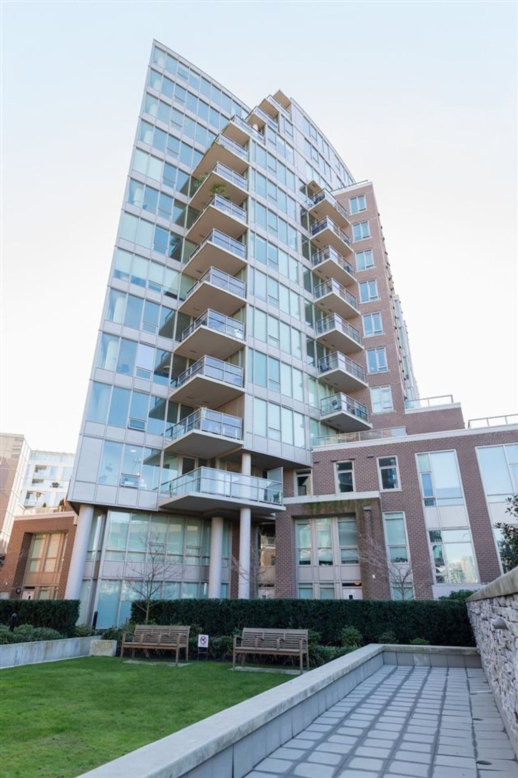 445 W 2nd Ave, #605