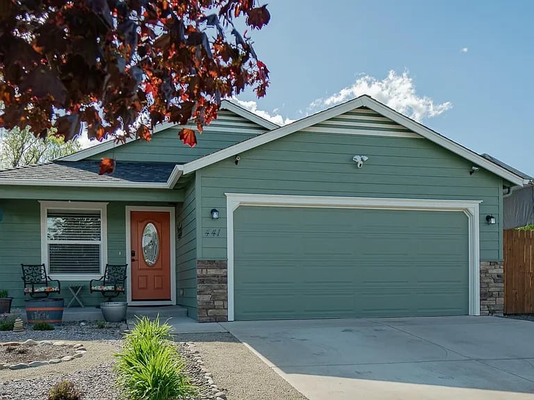 441 Spring Valley Dr