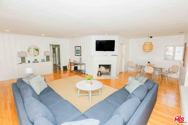 4145 Kraft Ave