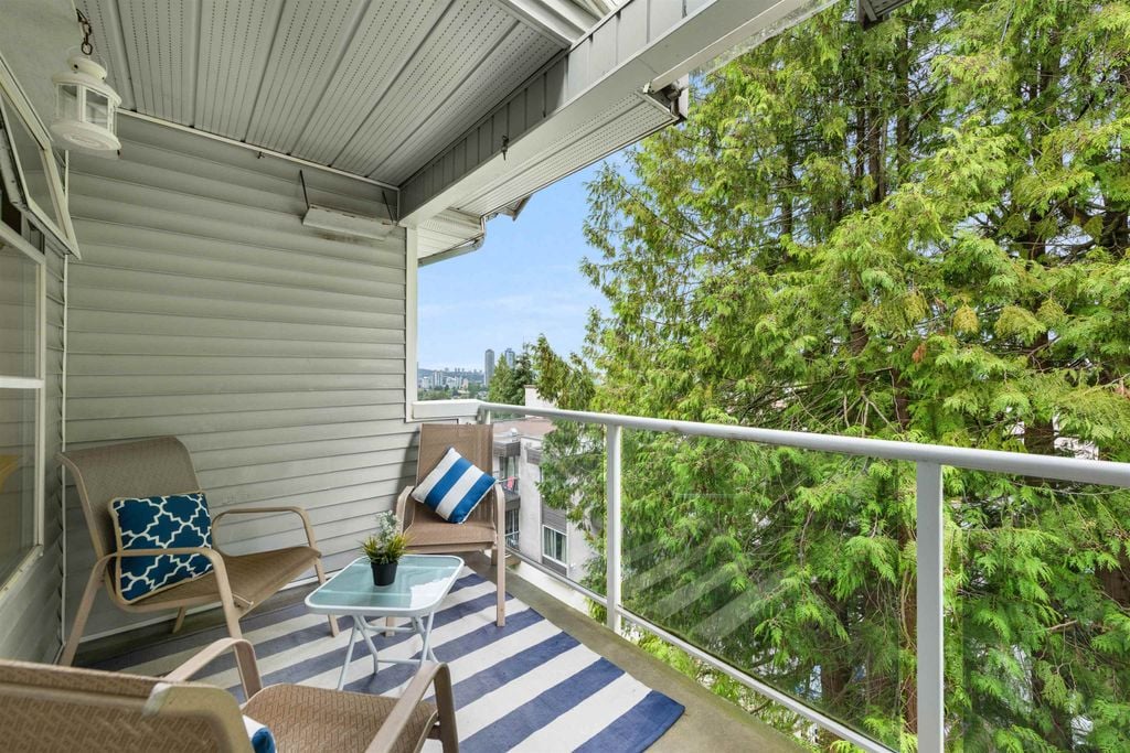 5335 Hastings St, #401