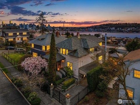 🏡 Why Wealthy Buyers Often Hold Real Estate Longer Than Everyone Else