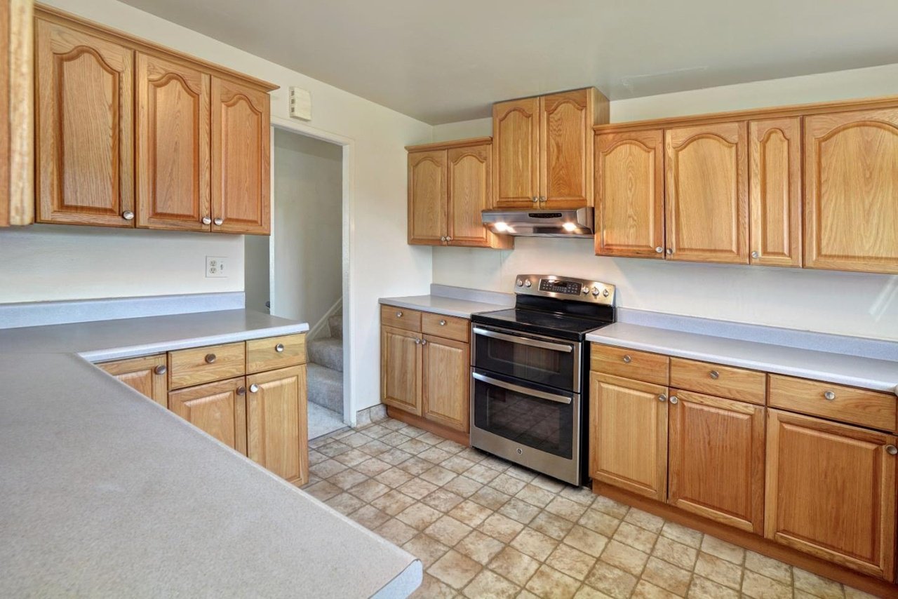1311 Dickens Dr