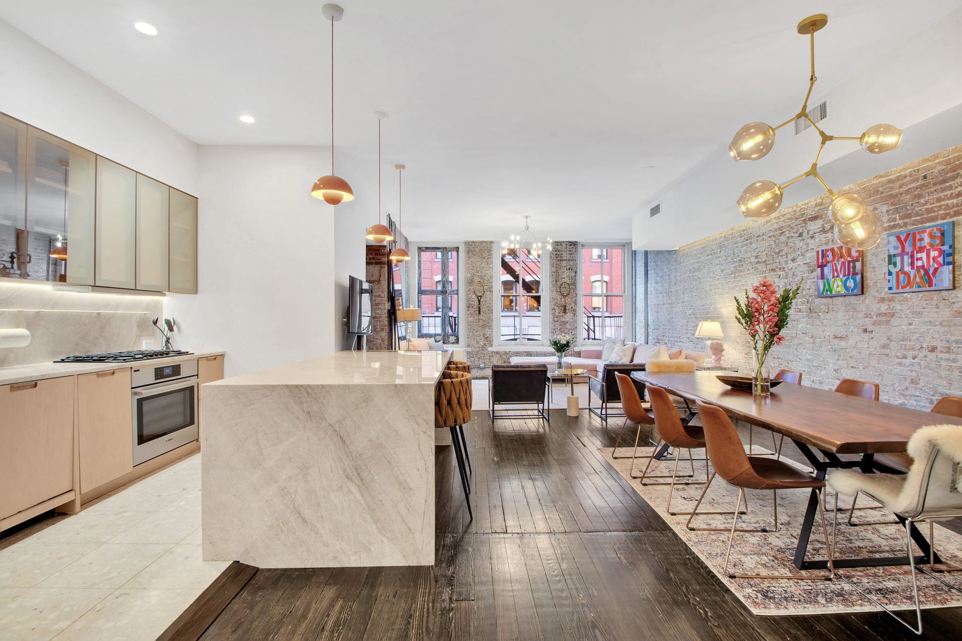 399 Washington Street, 4