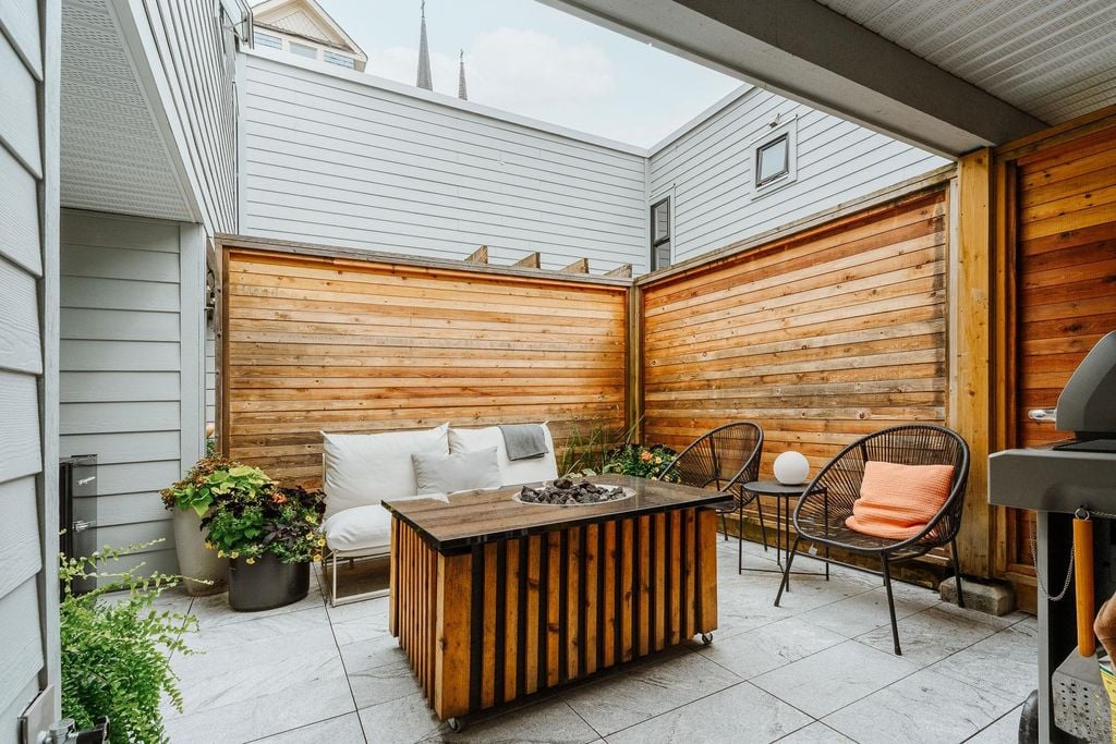 503 E Pender St #7