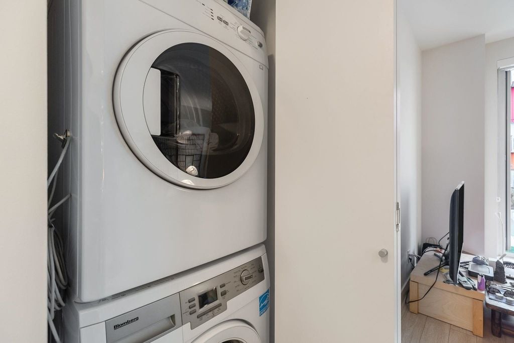 955 E Hastings St, #905
