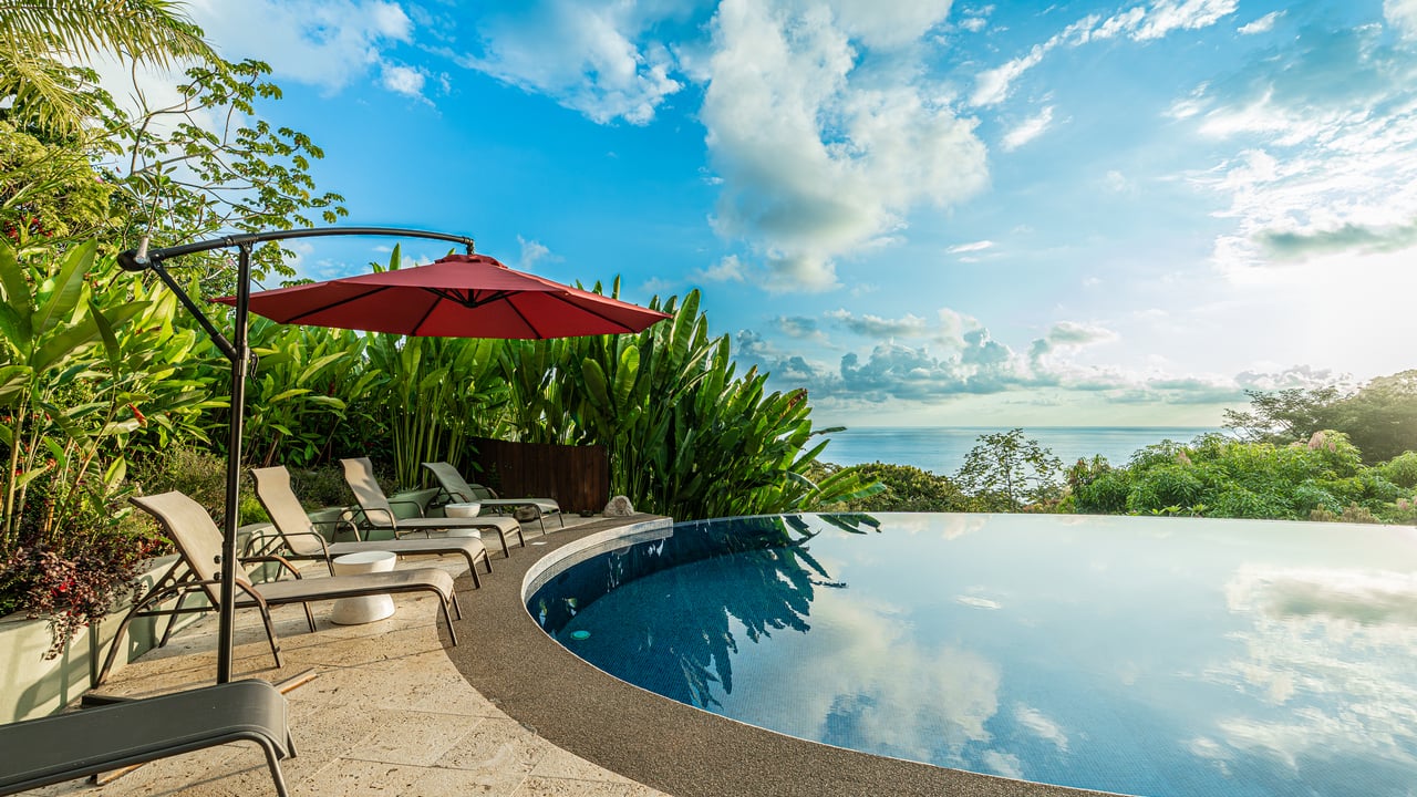 Ocean View Luxury Estate with An Incredible Location in Dominical