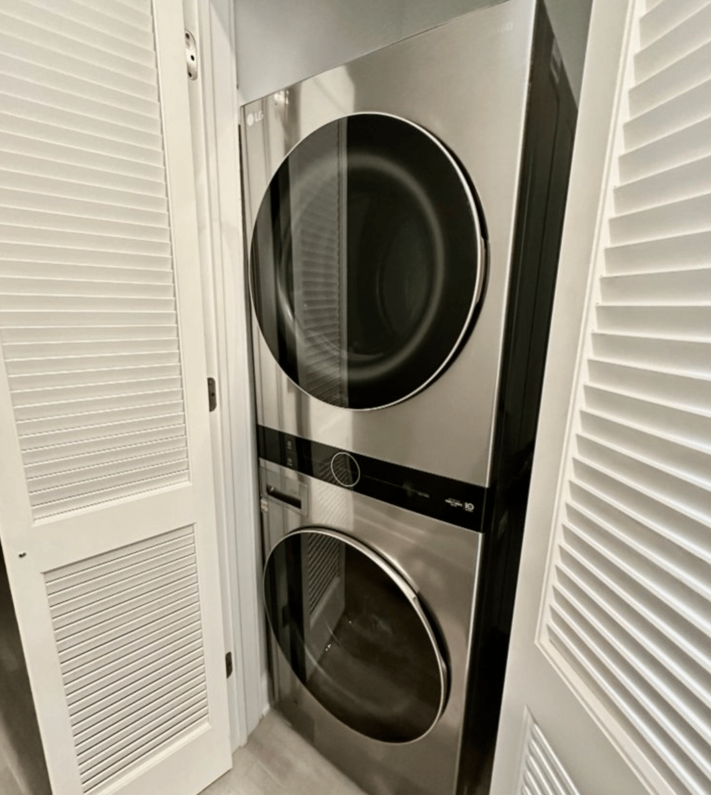 101 W 9th St. Unit 106