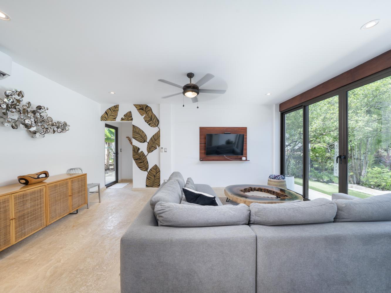 Casa Plumeria | Modern Elegance and Tropical Tranquility Near Tamarindo