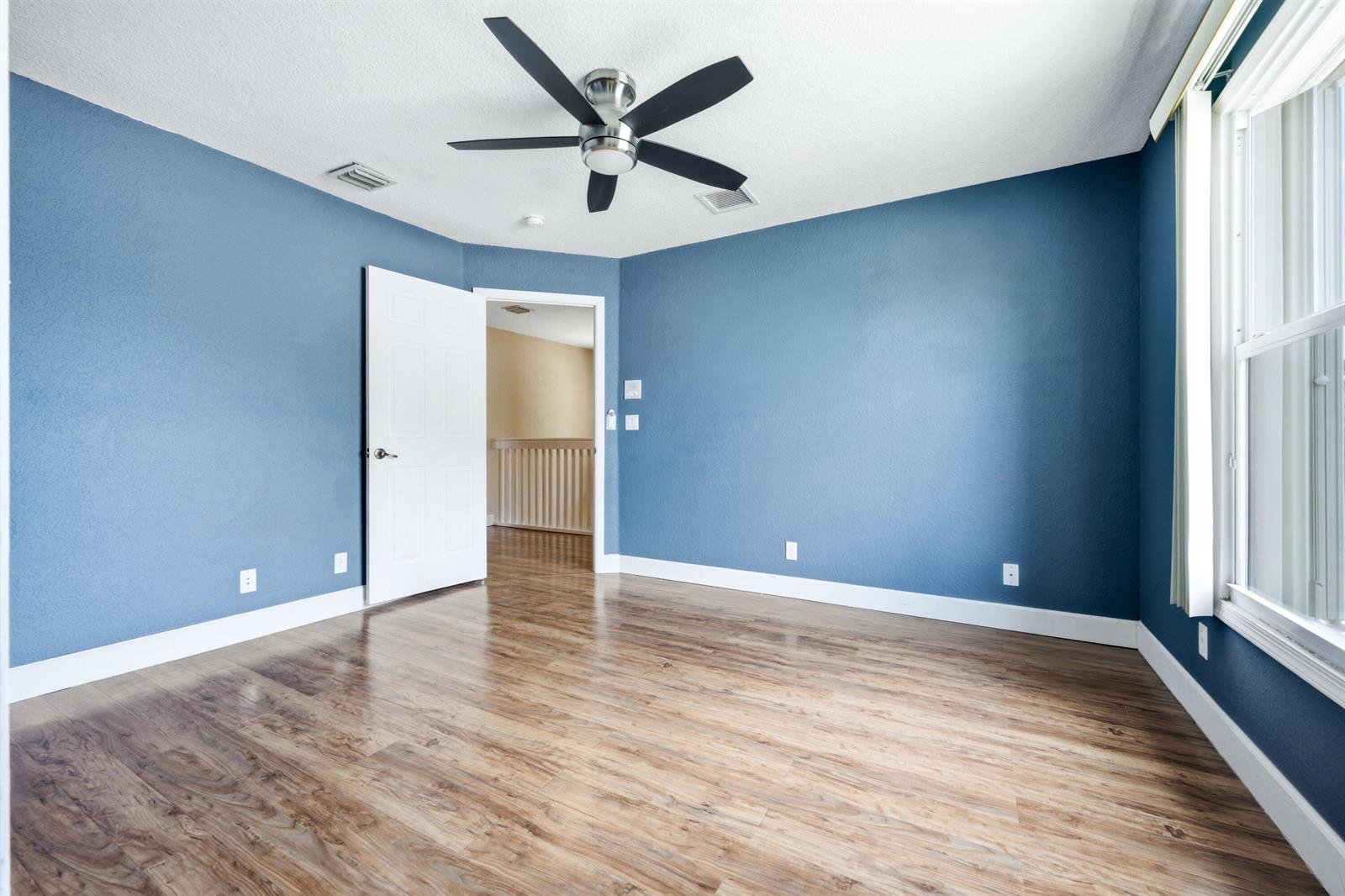 8113 Bautista Way
