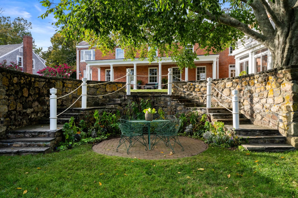 19 Pleasant Street - Moors End