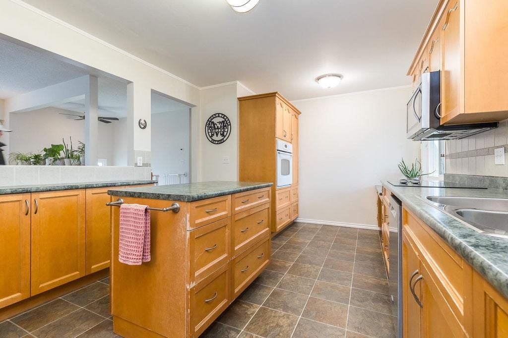 45440 Spartan Cres