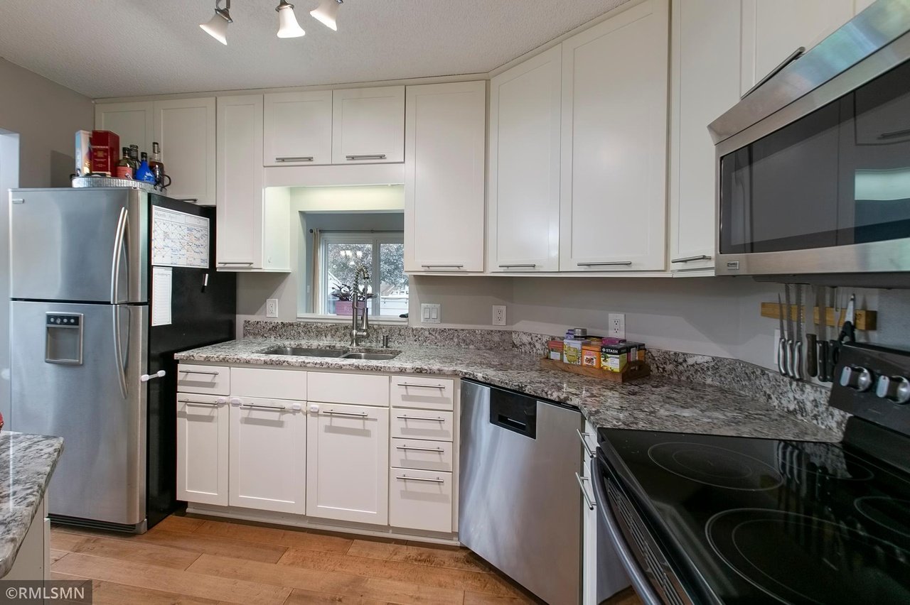 14271 Empire Ct