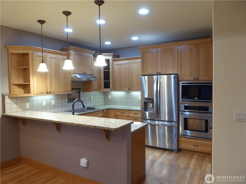 541 Village Dr
