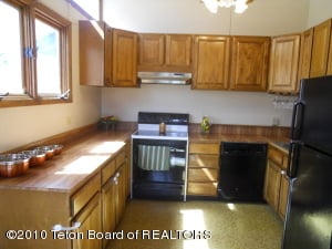 553 Coulter Ave