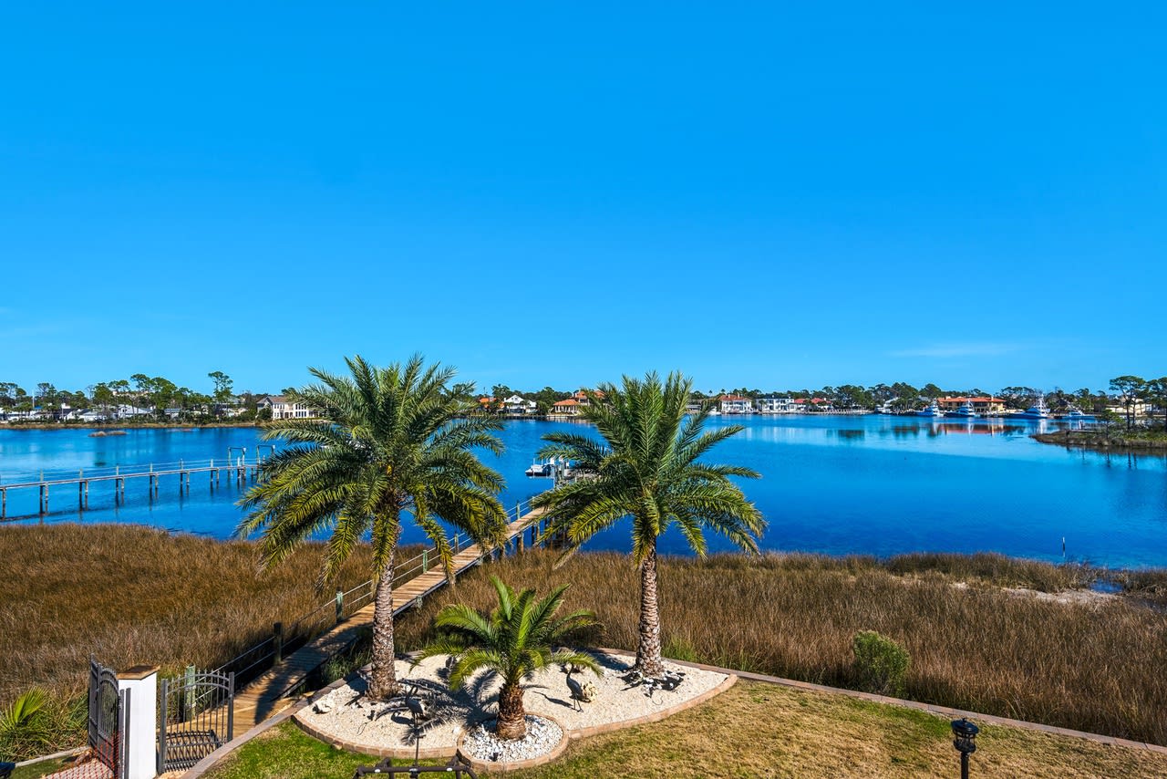 5236 Finisterre Drive