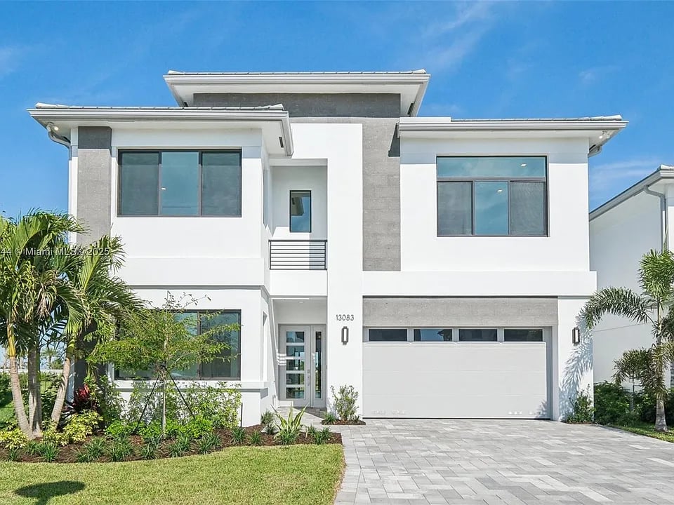 13083 Feathering Way