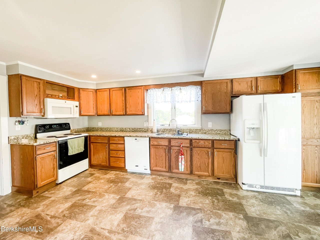 22 Summit Ave