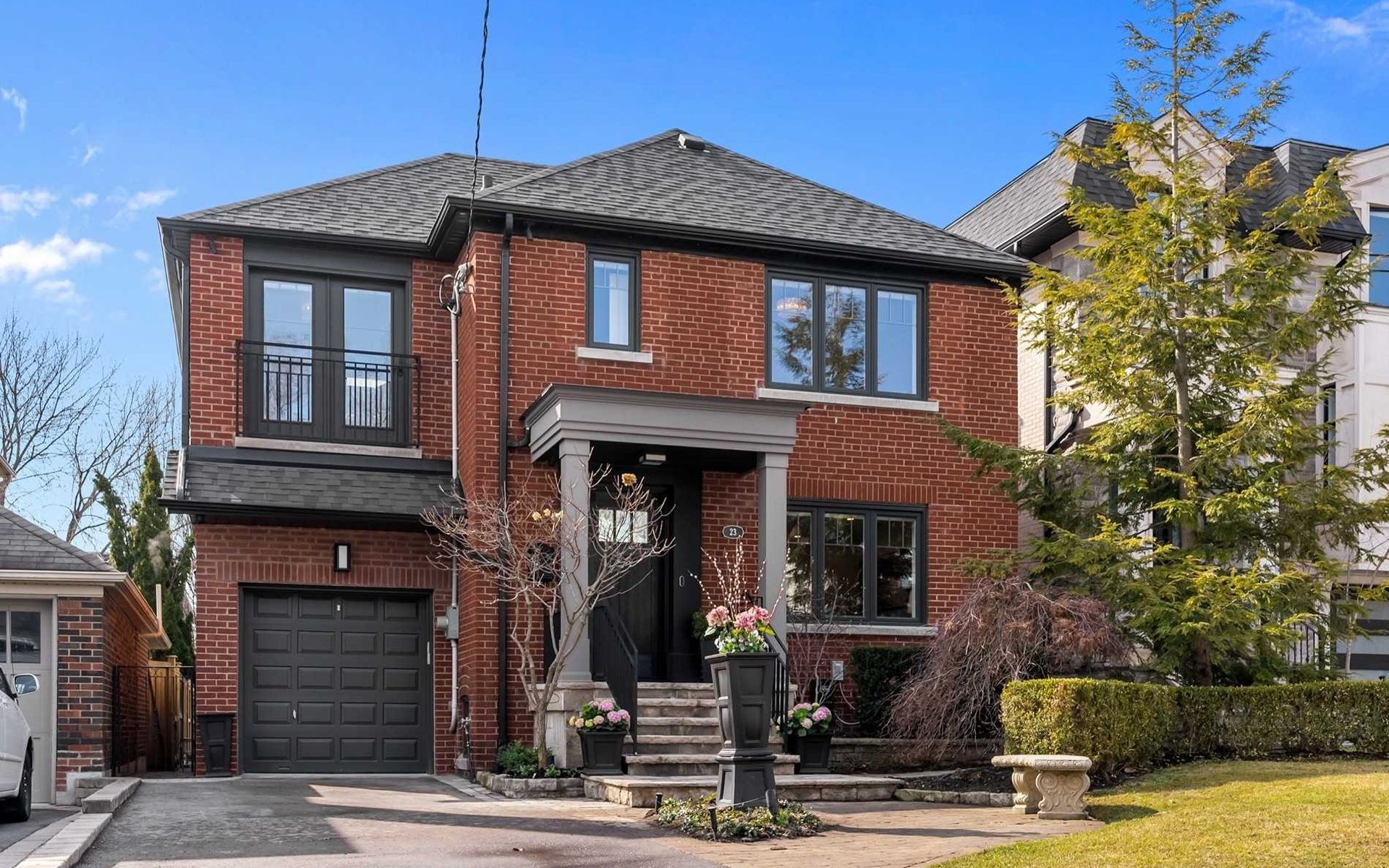 23 Divadale Dr