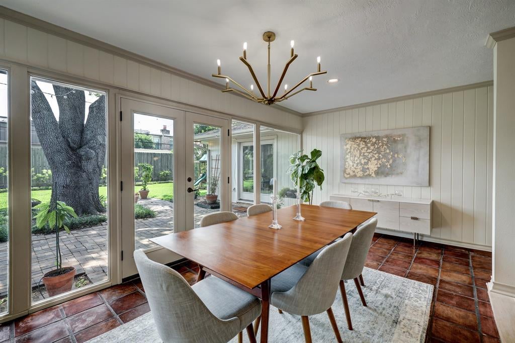 2103 Stoney Brook Dr