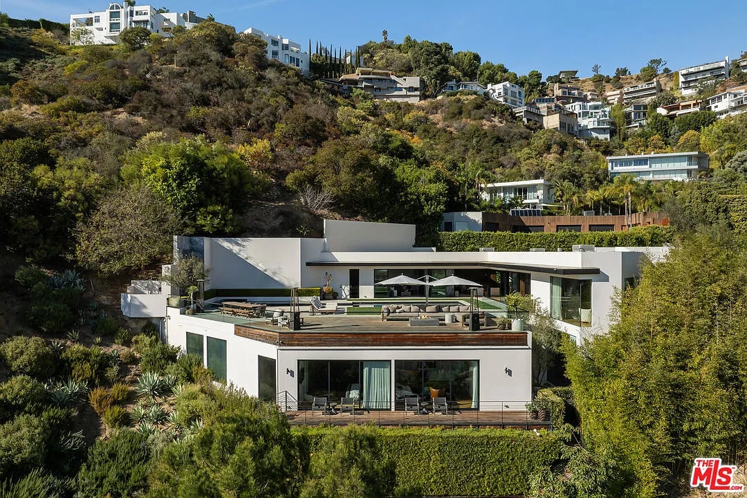 1877 RISING GLEN ROAD