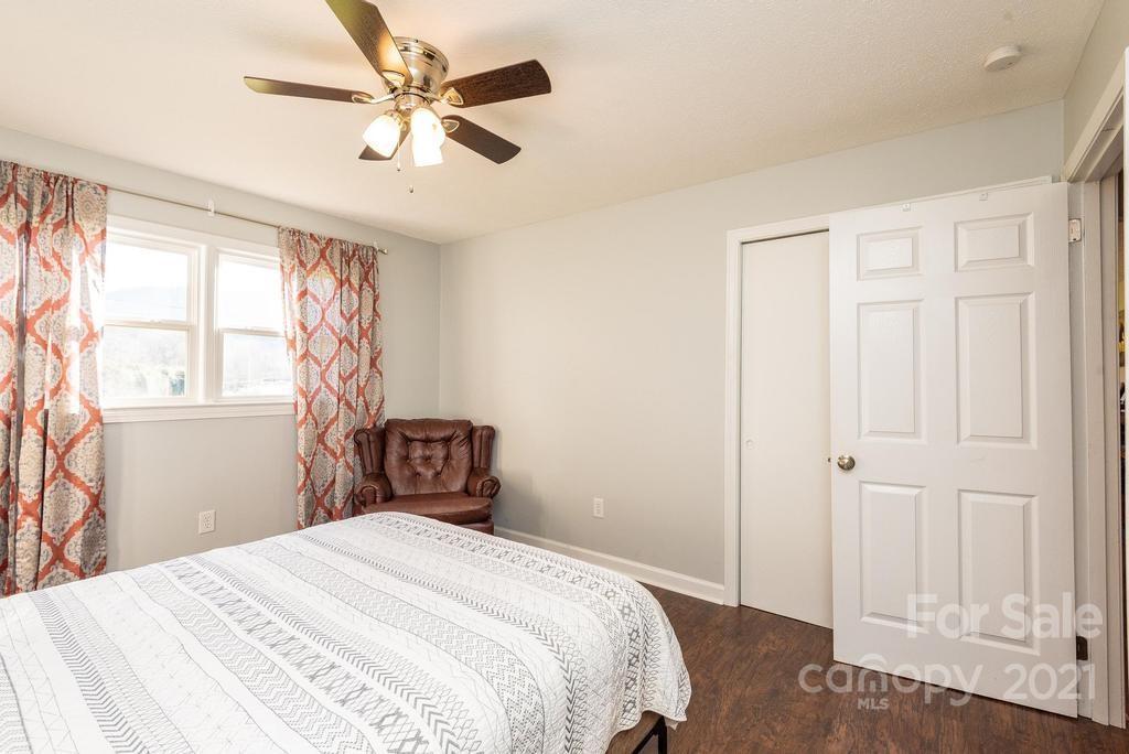 5196 Jenkins Rd