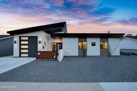 3433 E Sells Dr