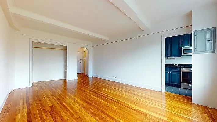 1 Christopher St 6F