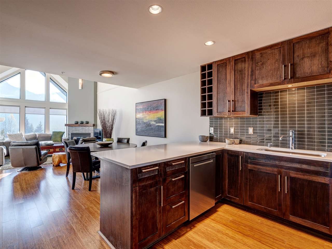302-3212 Blueberry Dr