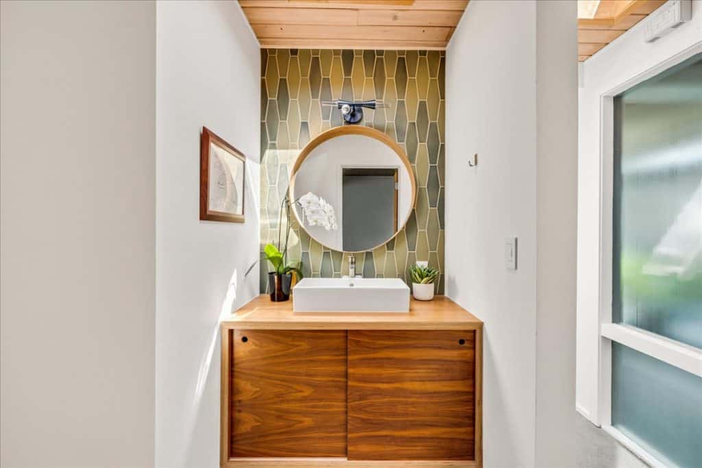 JUST LISTED – BEAUTIFUL HIGHLAND RUMMER HOME