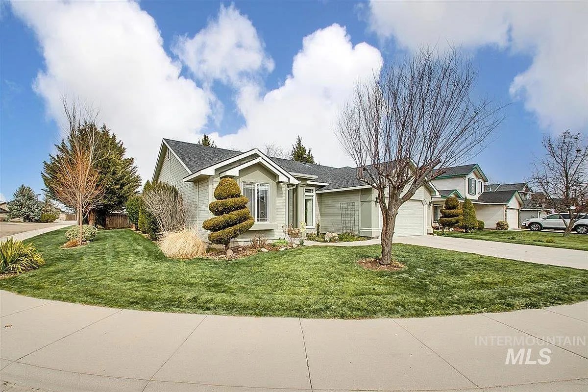 16928 N Denemere Loop