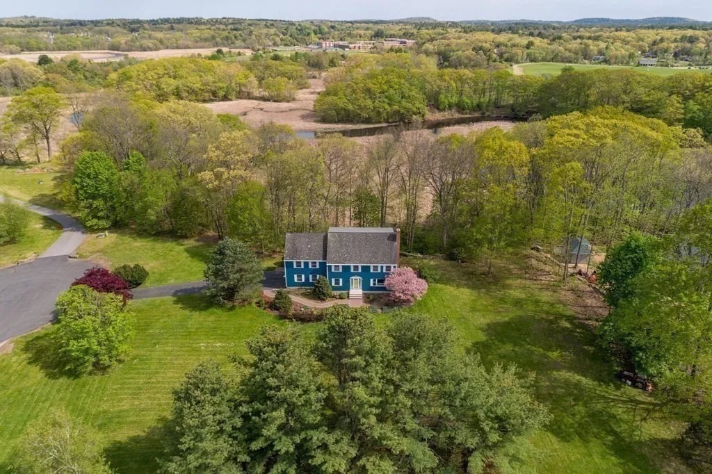 4 Great Meadow Rd