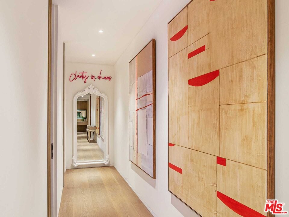 9040 W Sunset Blvd, #1103