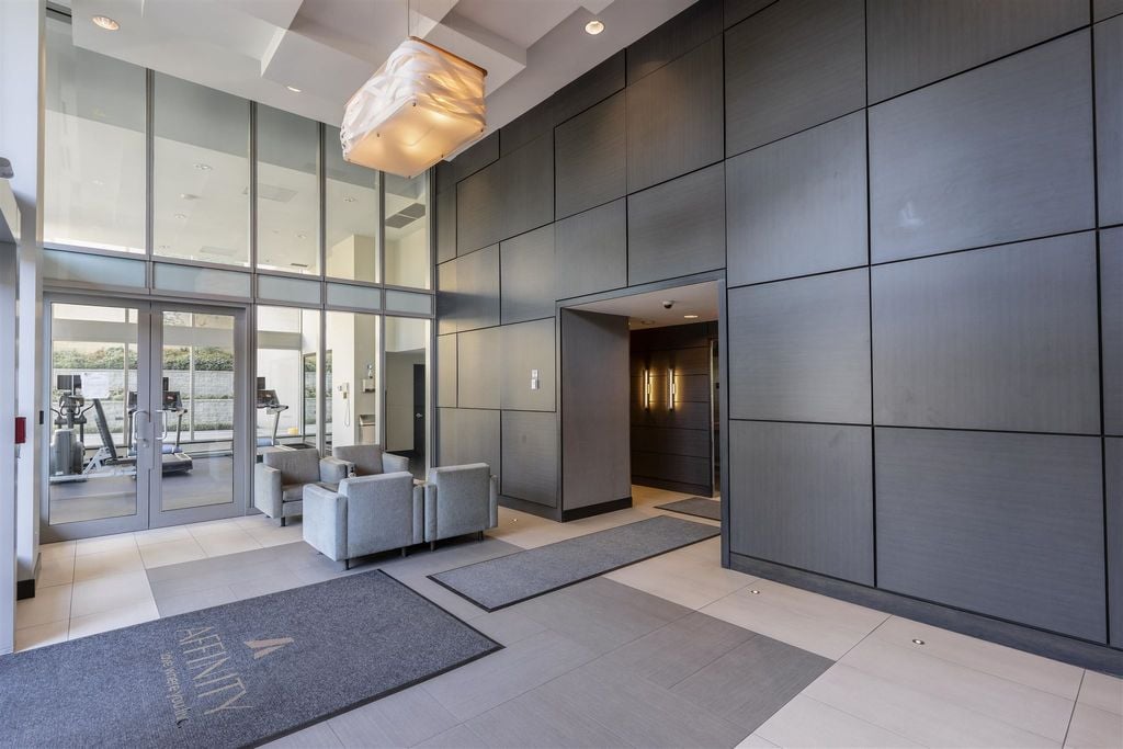 2200 Douglas Rd, #1404