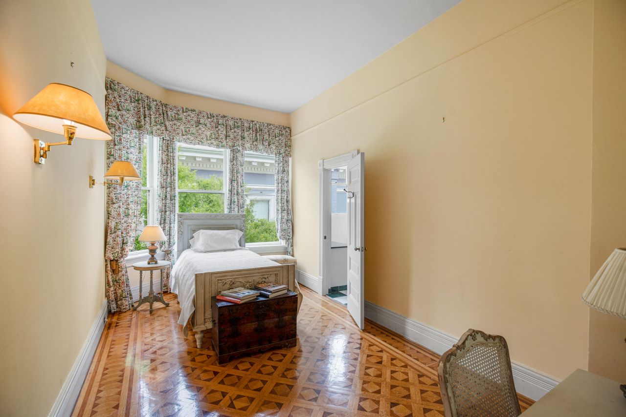 2546 Jackson Street San Francisco, CA 94115