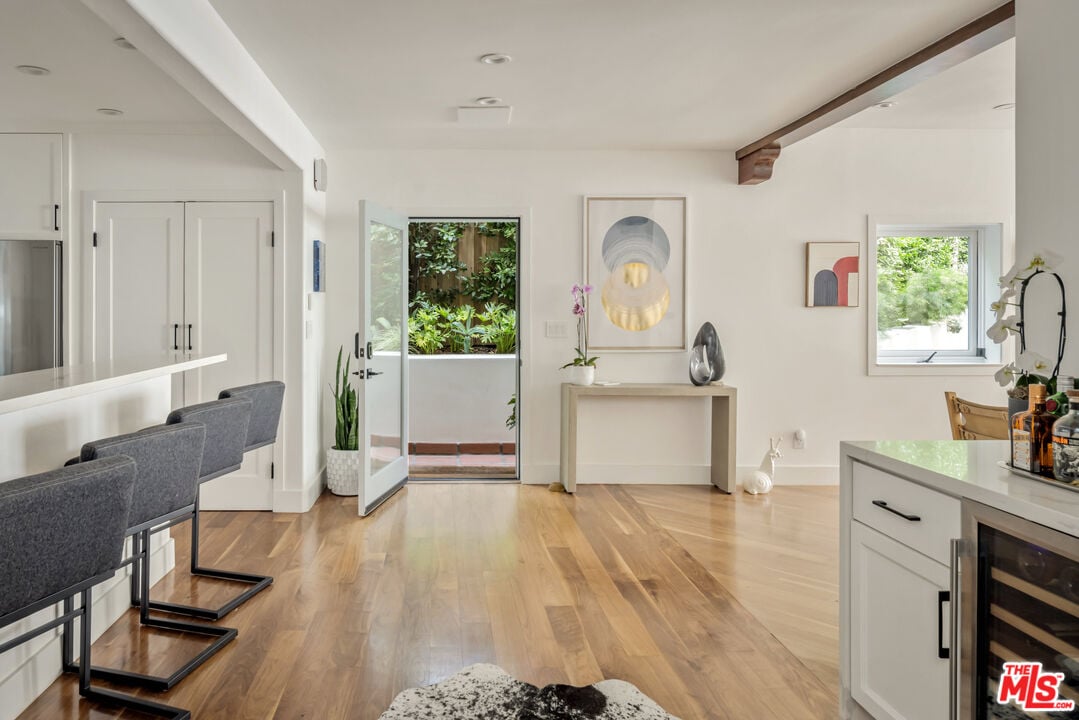 Wonderland Park Ave, 90046