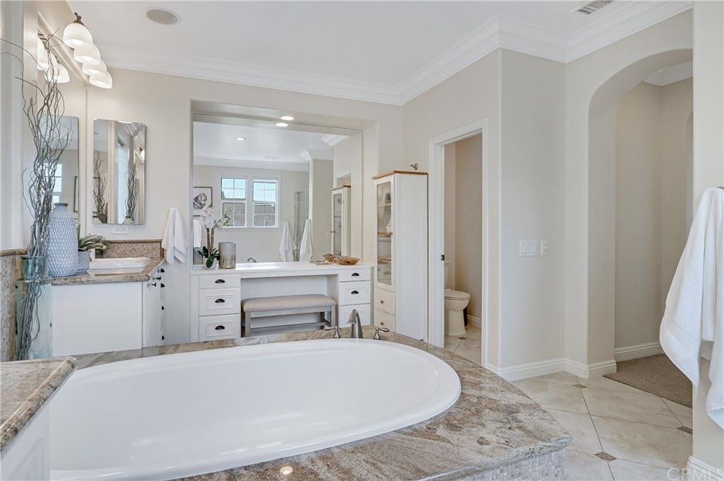 6 Galora Ln