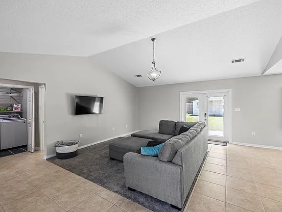149 Conquest Ave