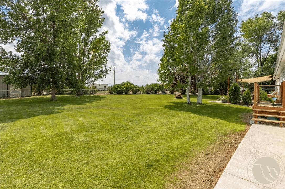 3110 Falcon Cir