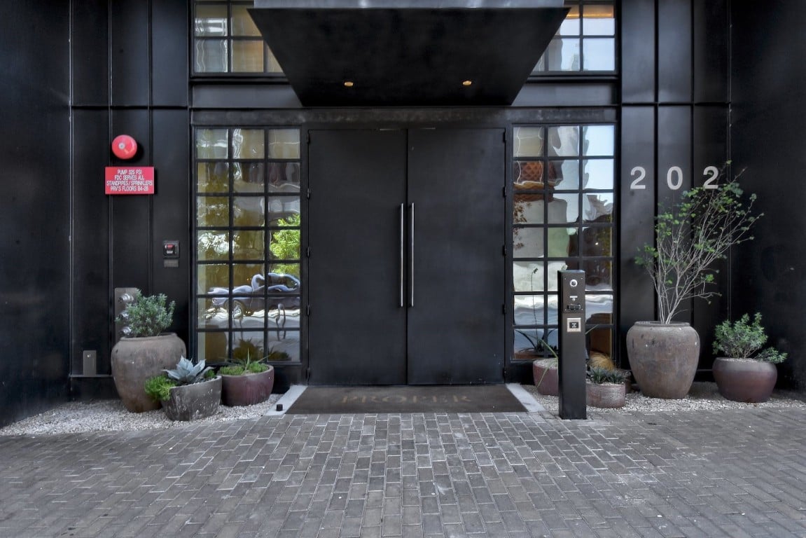 202 Nueces St, #1201