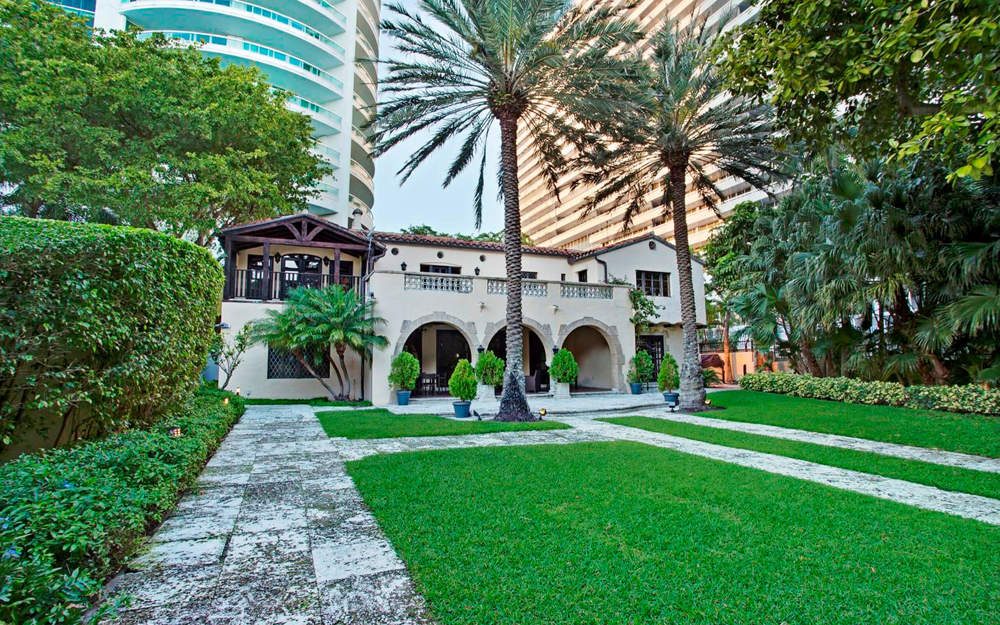 Santa Maria Brickell Duplex PH with Boat Dock